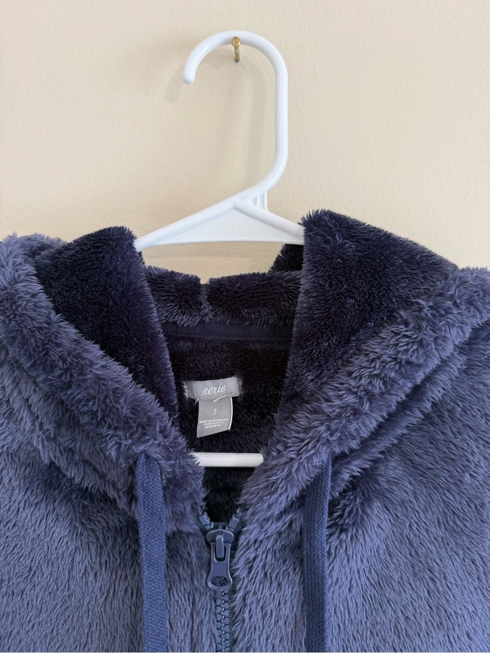 AERIE Super Soft Faux Fur 1/4 Zip Hoodie Deep Purple Sweatshirt Women’s Small - Picture 5 of 14